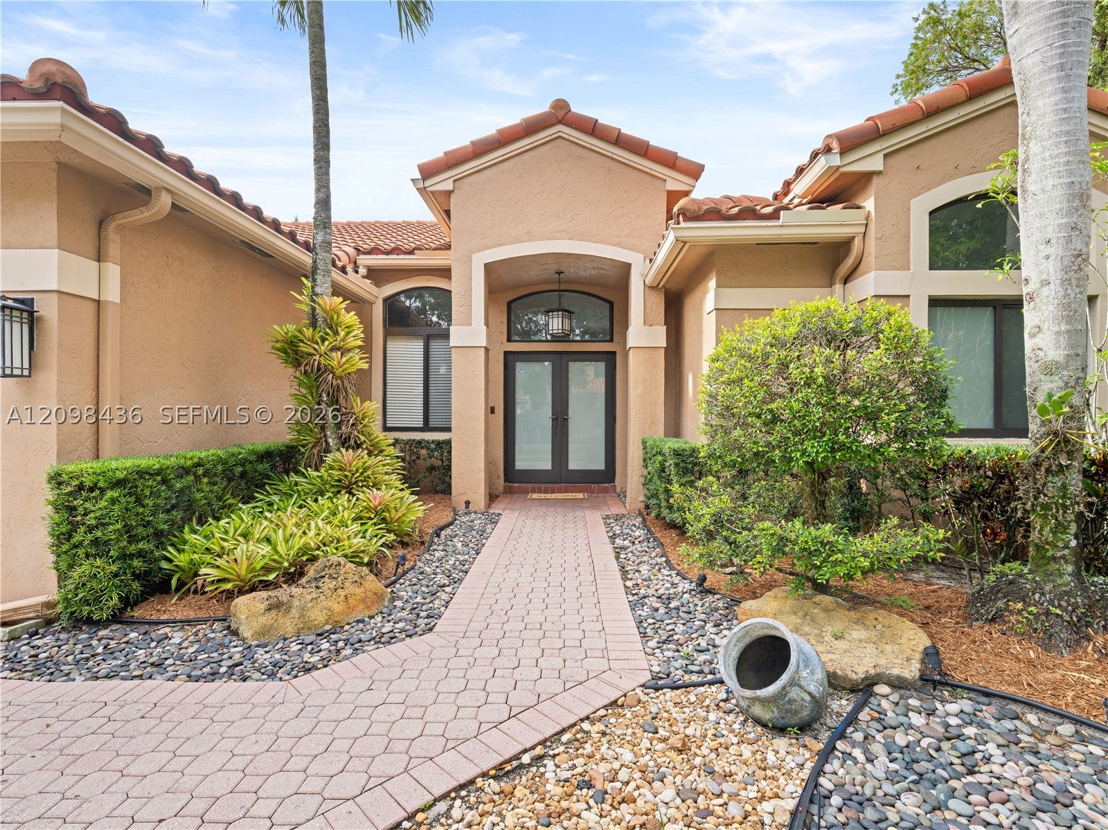10938 Nashville Dr