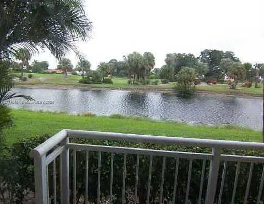 Photo of 405 S Pine Island Rd #105D, Plantation, FL 33324 (MLS # A11776184)