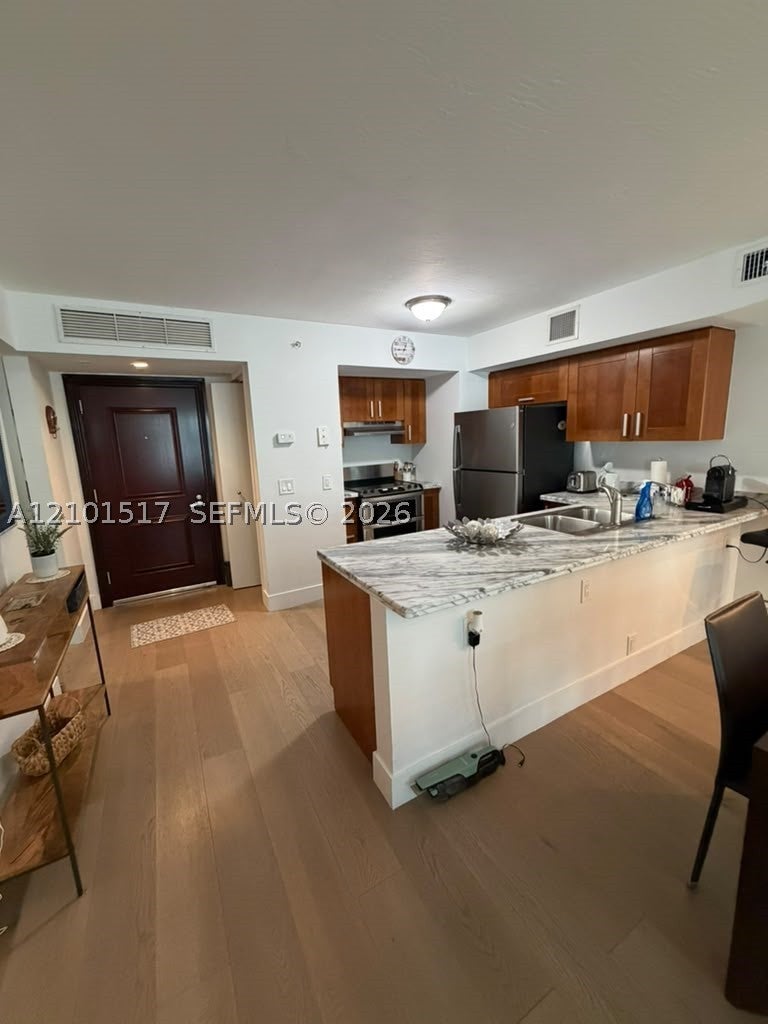 9499 Collins Ave 907