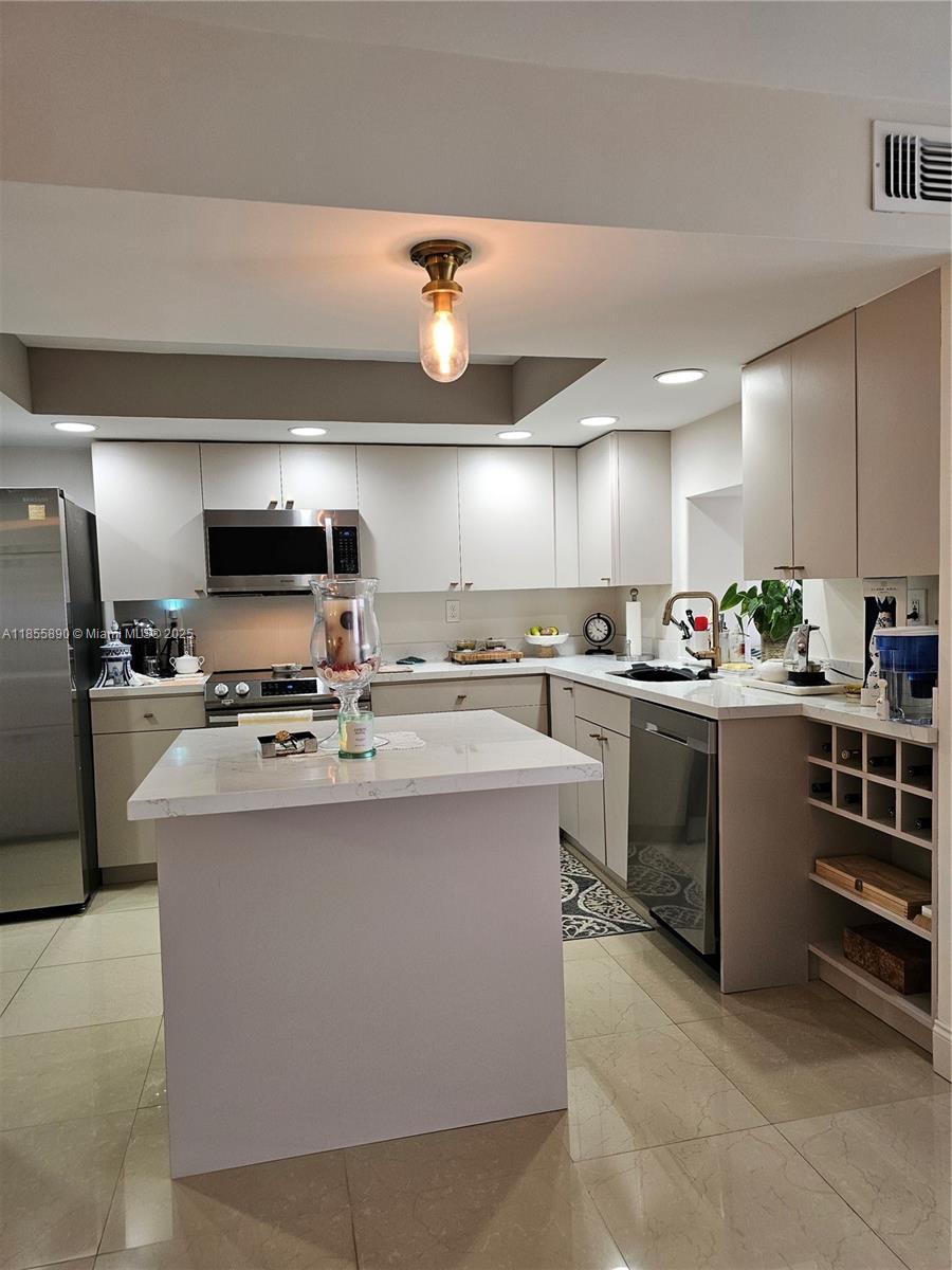 TOWERS OF OCEANVIEW SOUTH - Residential