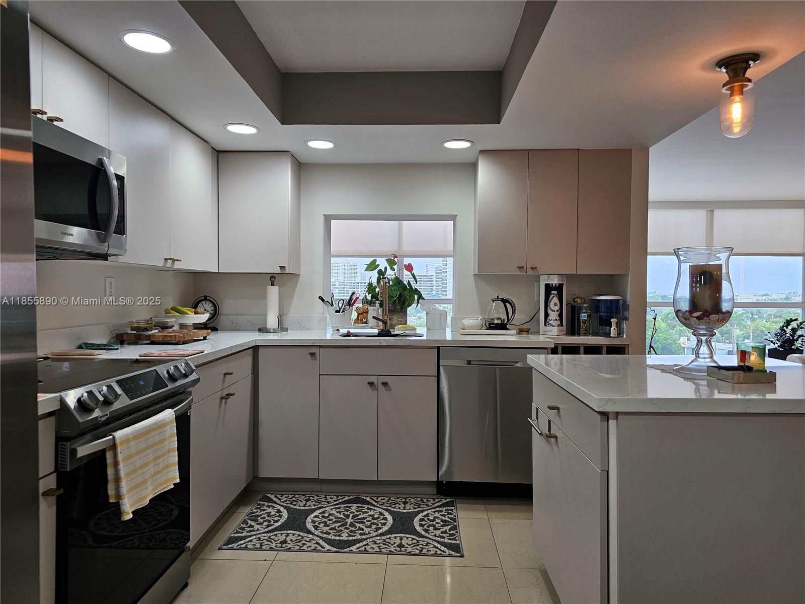 600 Parkview Dr 701