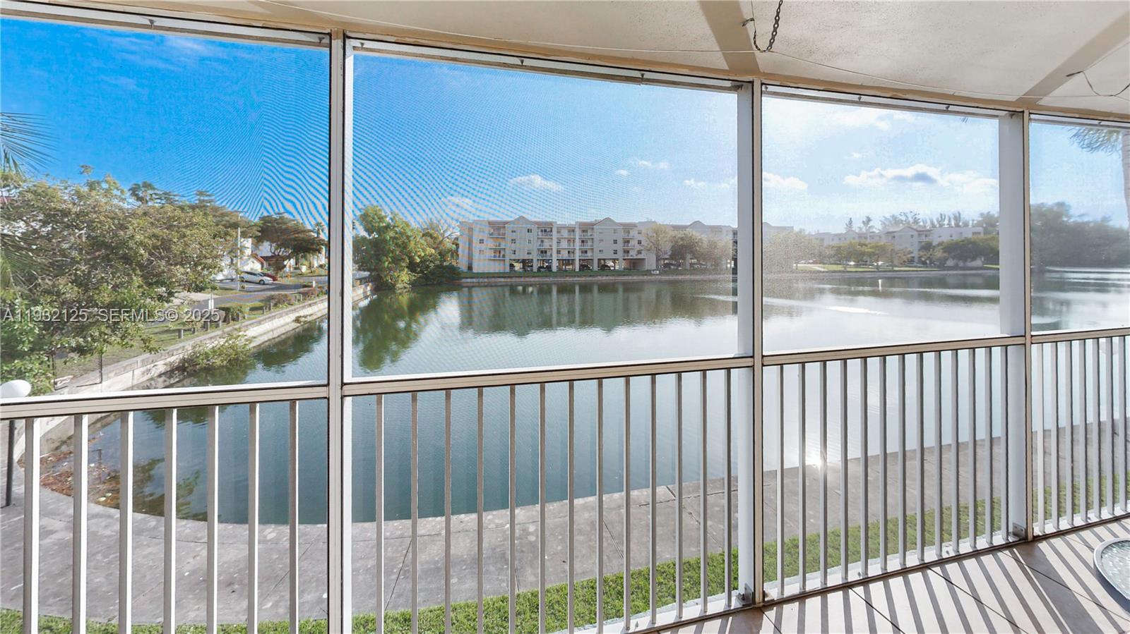 COVE CONDO PHASE I - Residential