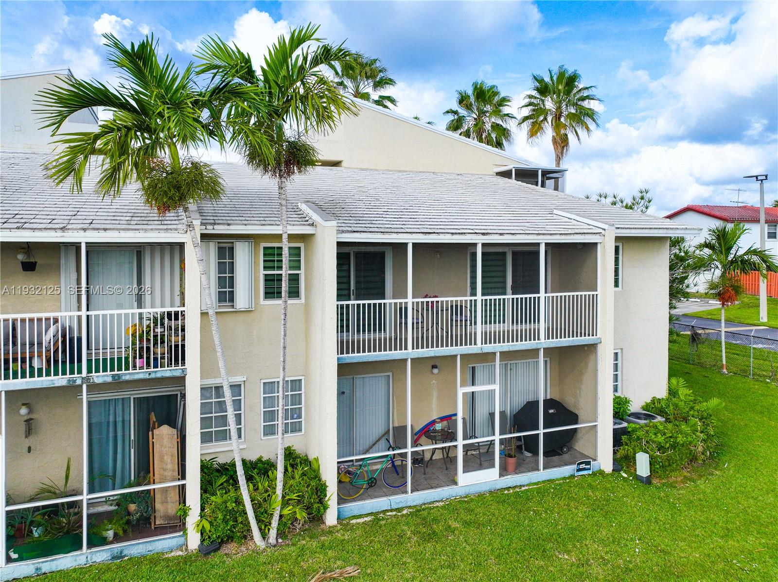 COVE CONDO PHASE I - Residential