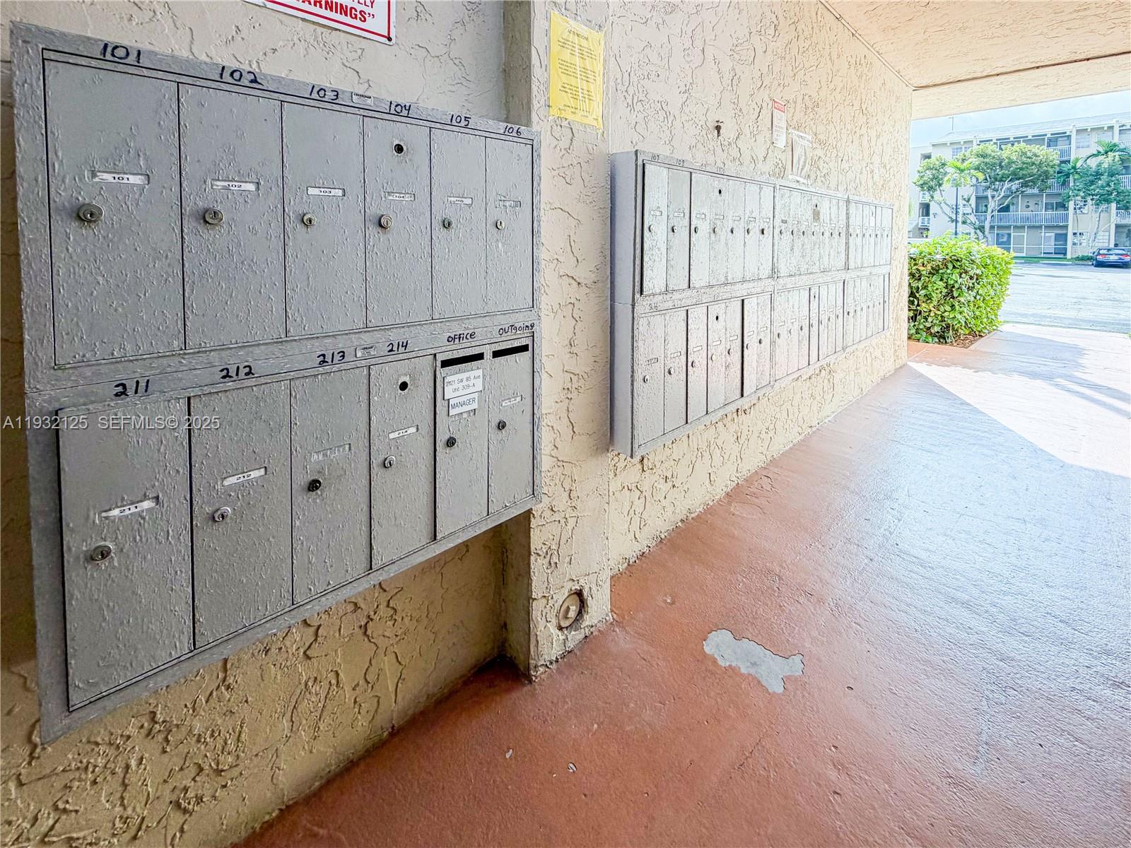 COVE CONDO PHASE I - Residential