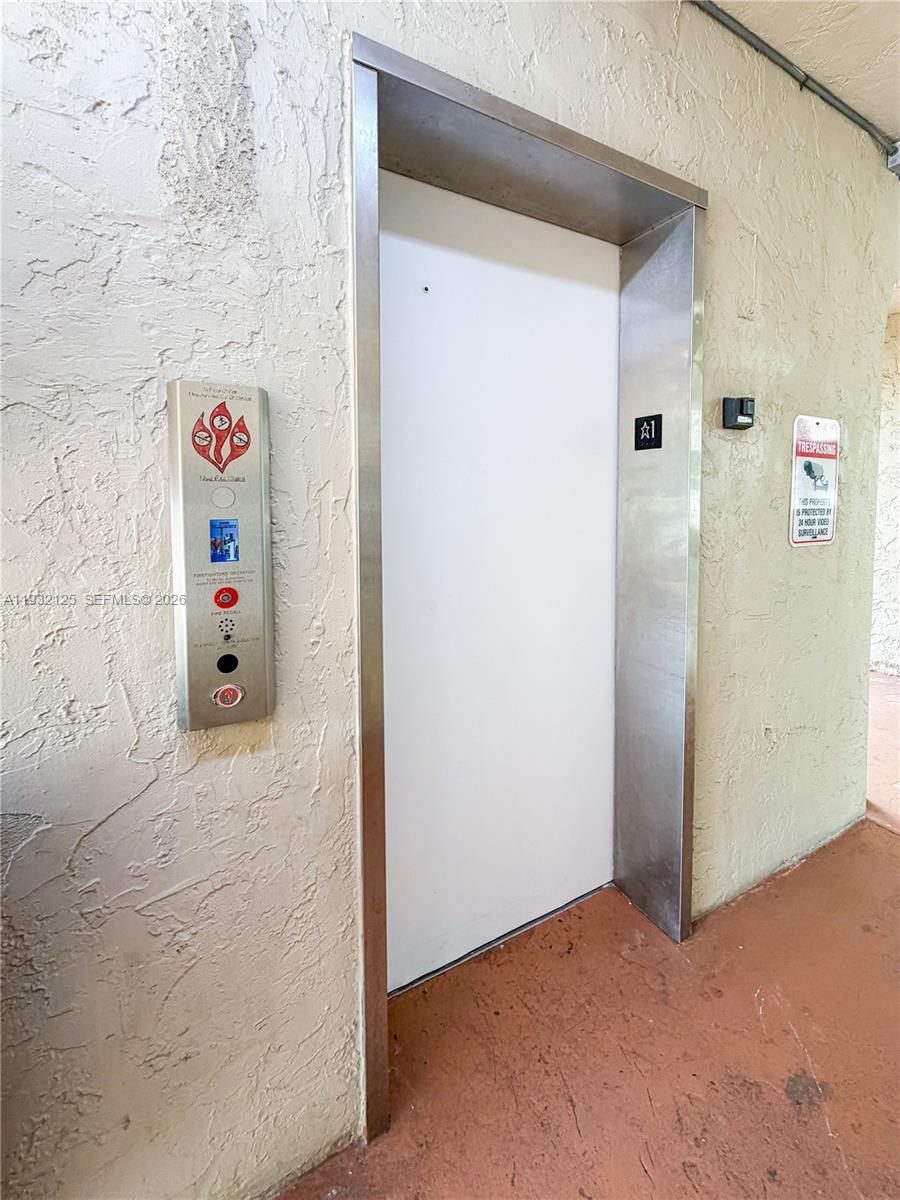 COVE CONDO PHASE I - Residential