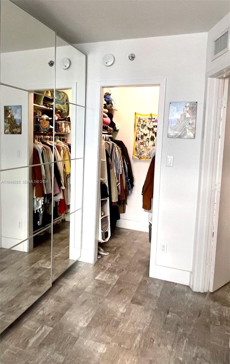 THE DECOPLAGE CONDO - Residential