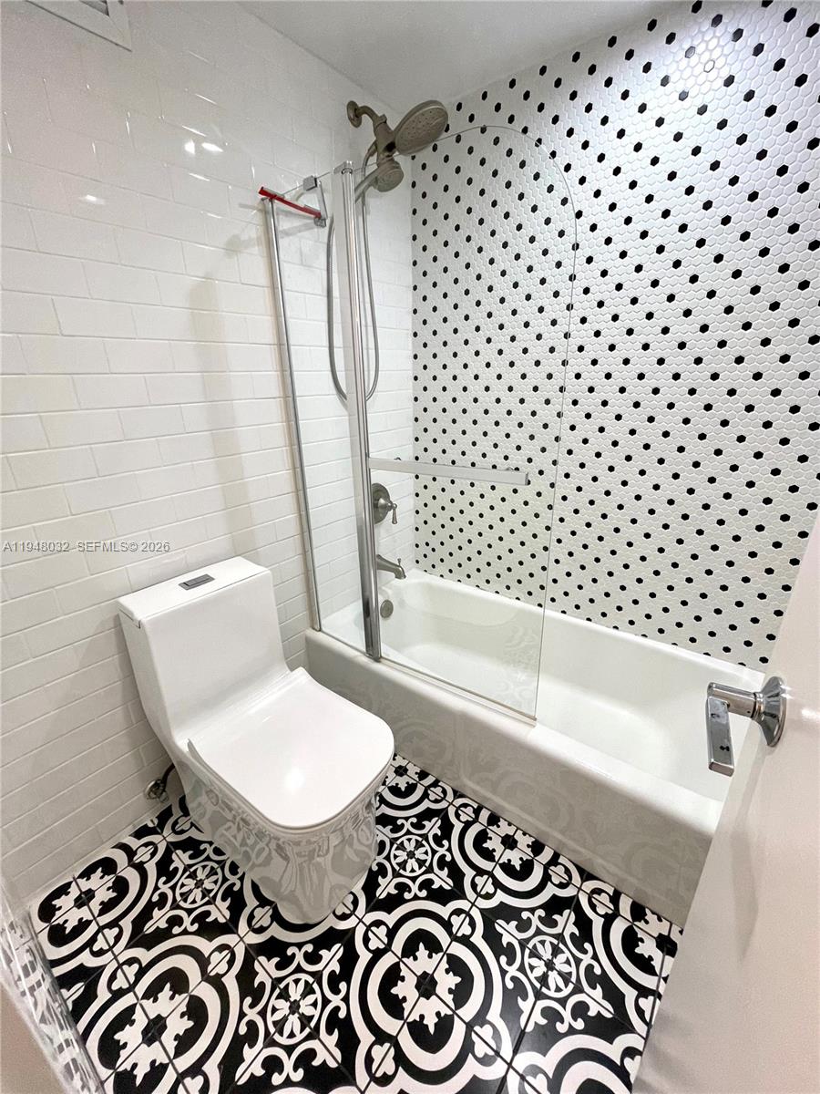 THE DECOPLAGE CONDO - Residential