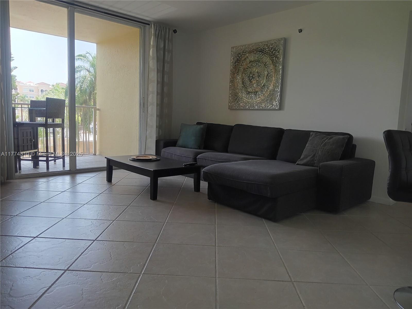 THE YACHT CLUB AT AVENTUR - Residential