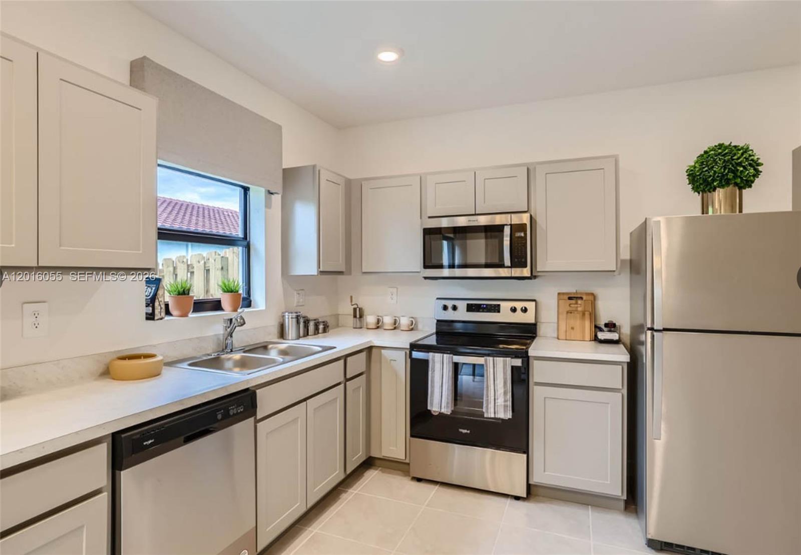 509 NE 1st Dr