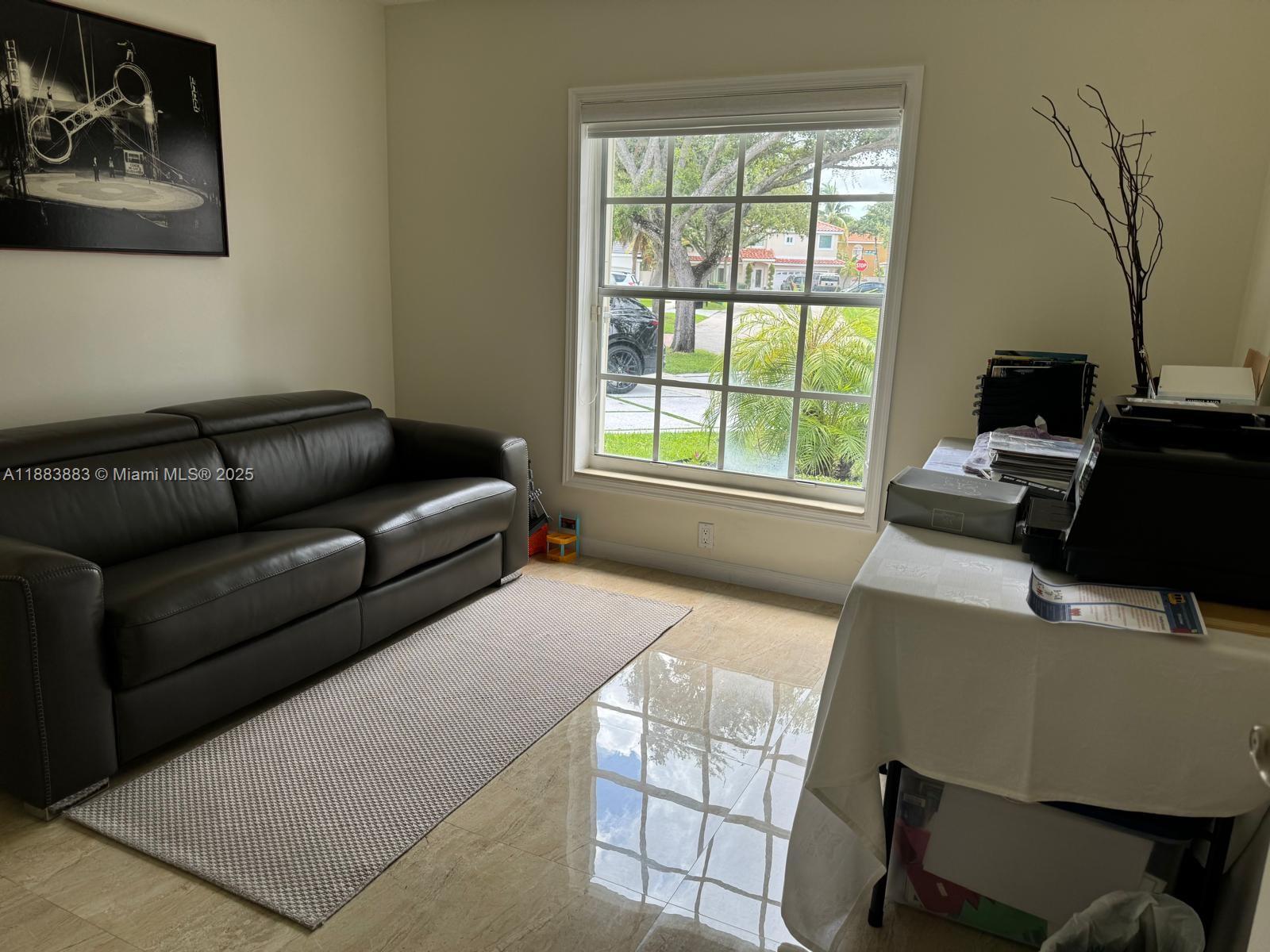 LAKES ON THE GREEN GLYNN - Residential Lease