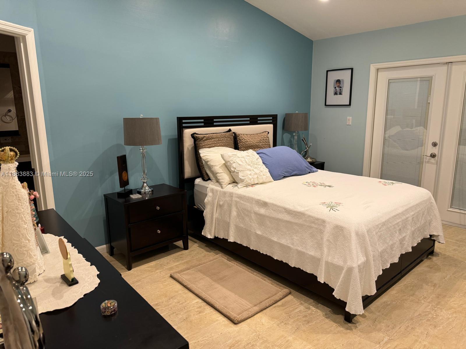 LAKES ON THE GREEN GLYNN - Residential Lease