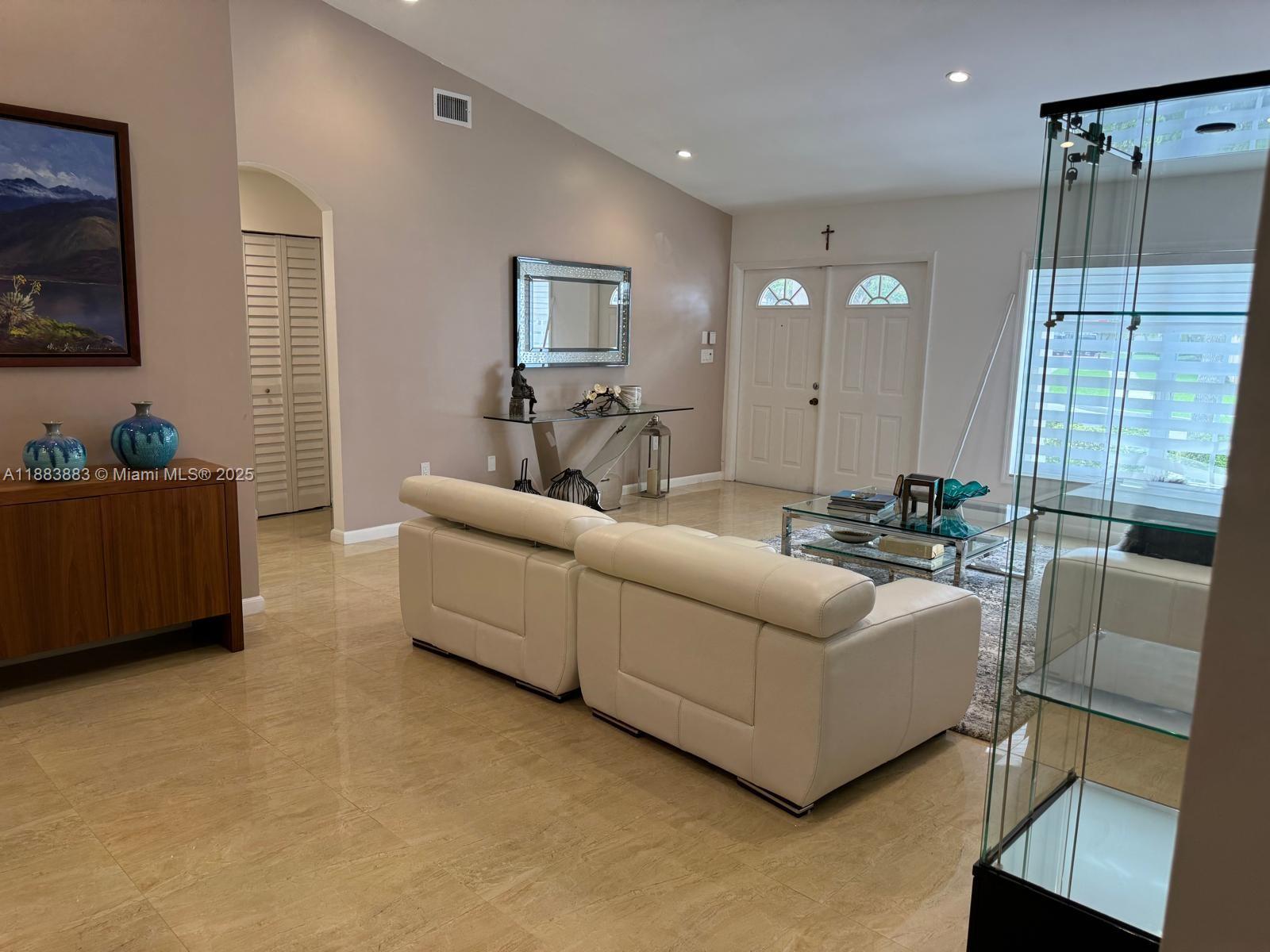 LAKES ON THE GREEN GLYNN - Residential Lease