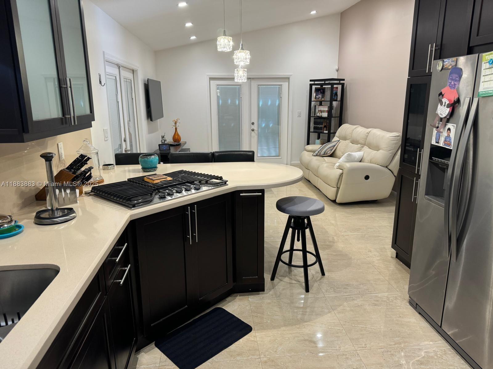 LAKES ON THE GREEN GLYNN - Residential Lease