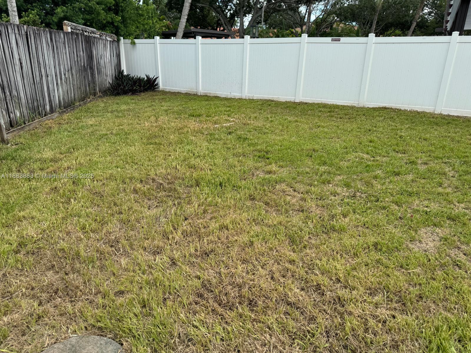 LAKES ON THE GREEN GLYNN - Residential Lease