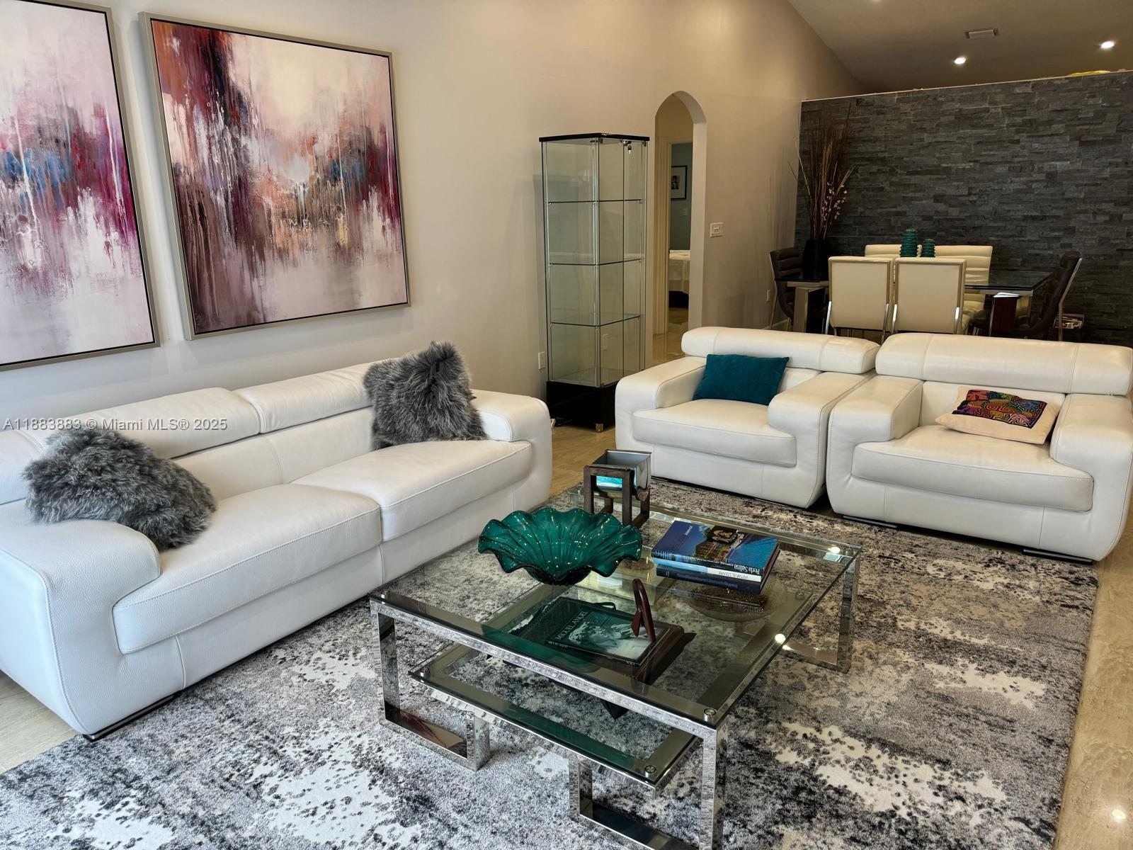 LAKES ON THE GREEN GLYNN - Residential Lease