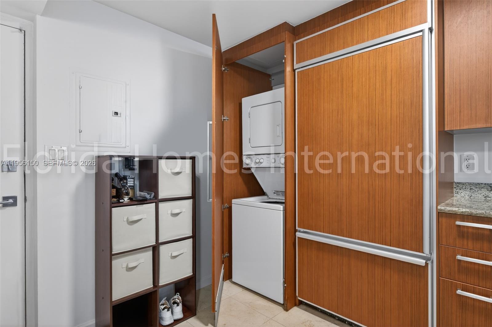 HARBOUR HOUSE - Residential