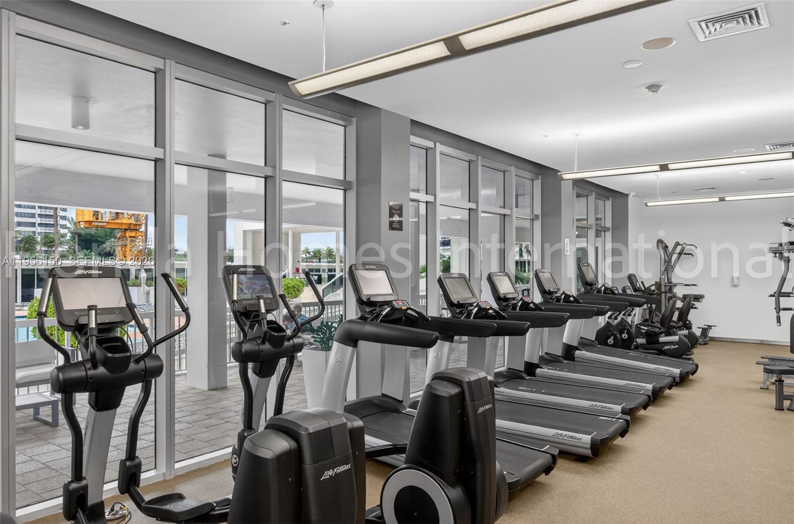 HARBOUR HOUSE - Residential