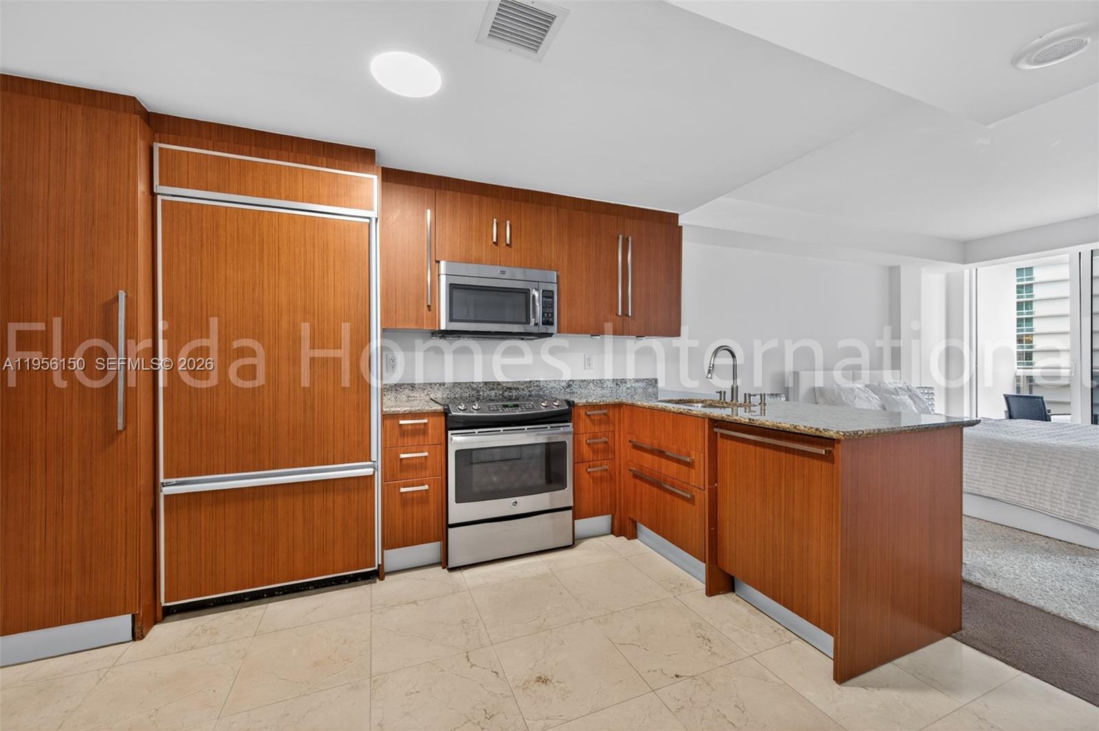 HARBOUR HOUSE - Residential