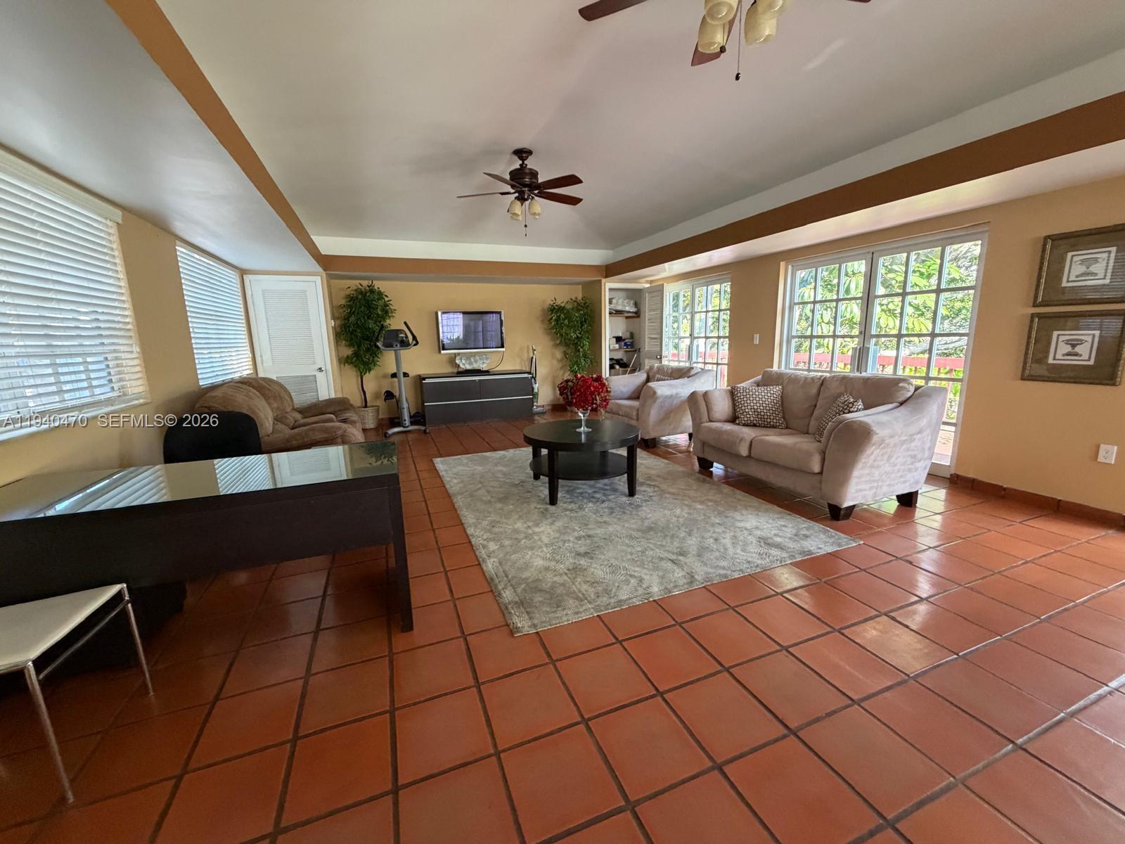 VILLAS DE VENEZIA CONDO - Residential