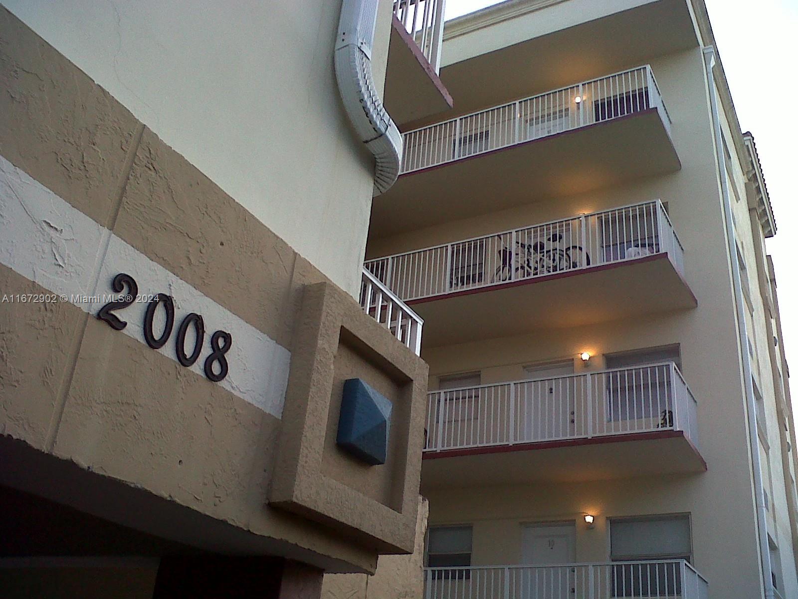 PIER 43 CONDO - Residential