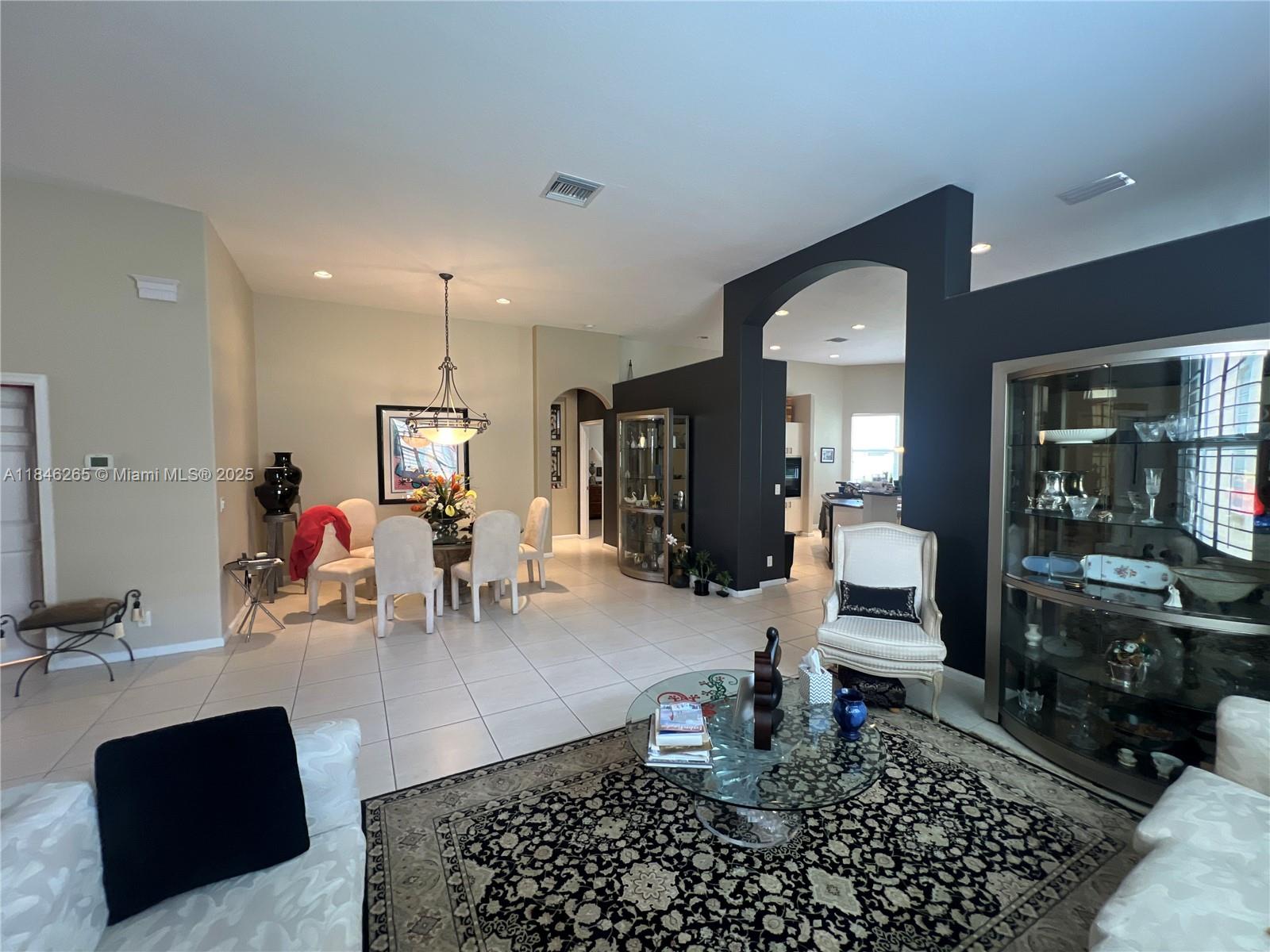 VIZCAYA 4 - Residential