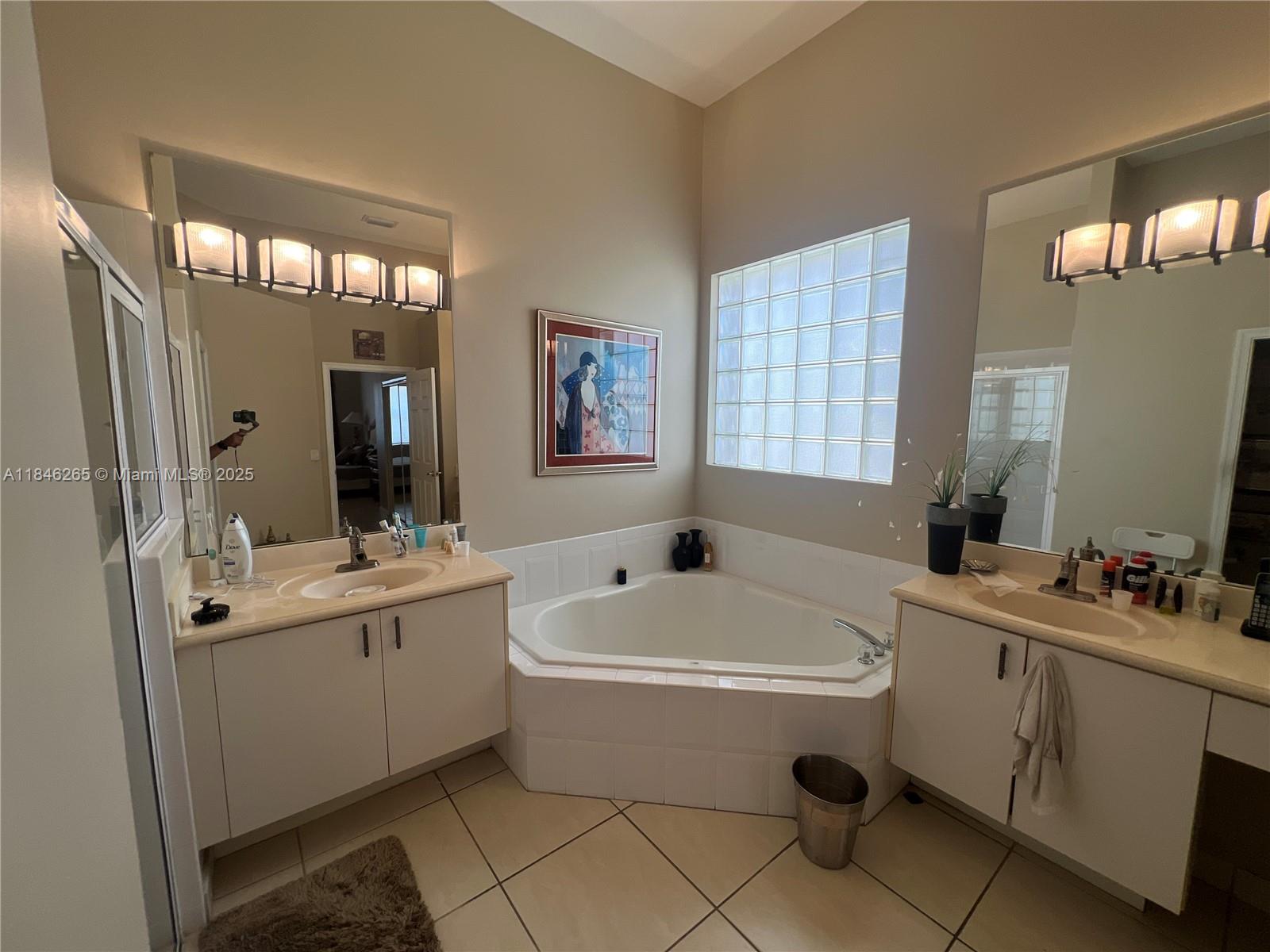 VIZCAYA 4 - Residential