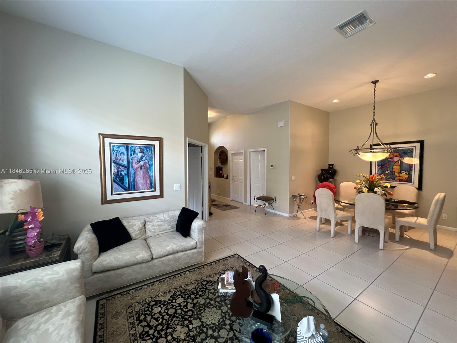 VIZCAYA 4 - Residential