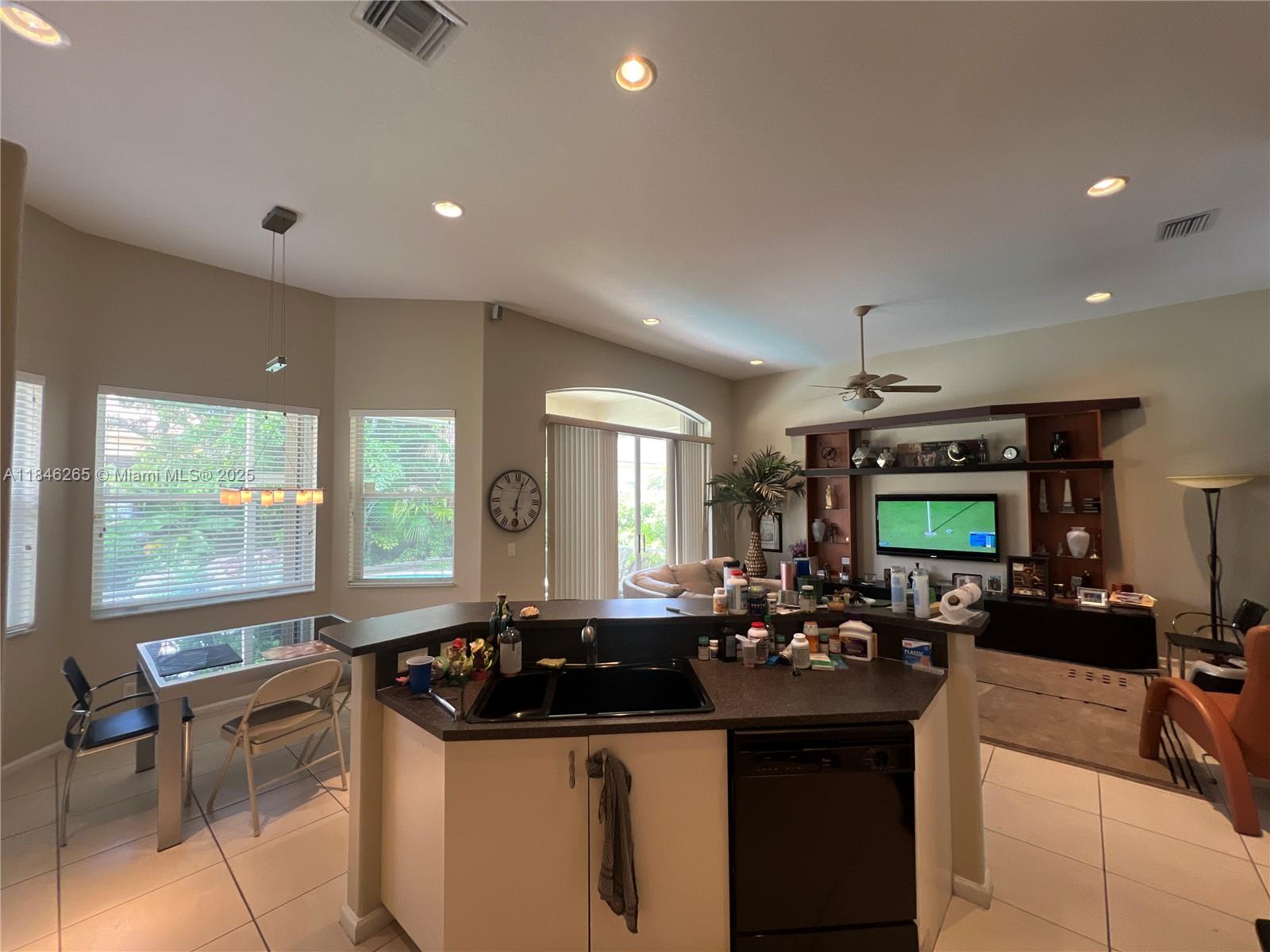 VIZCAYA 4 - Residential