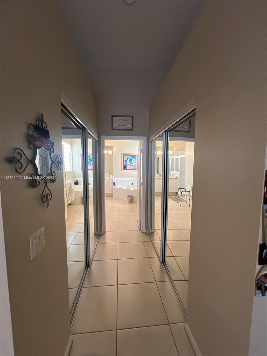 VIZCAYA 4 - Residential