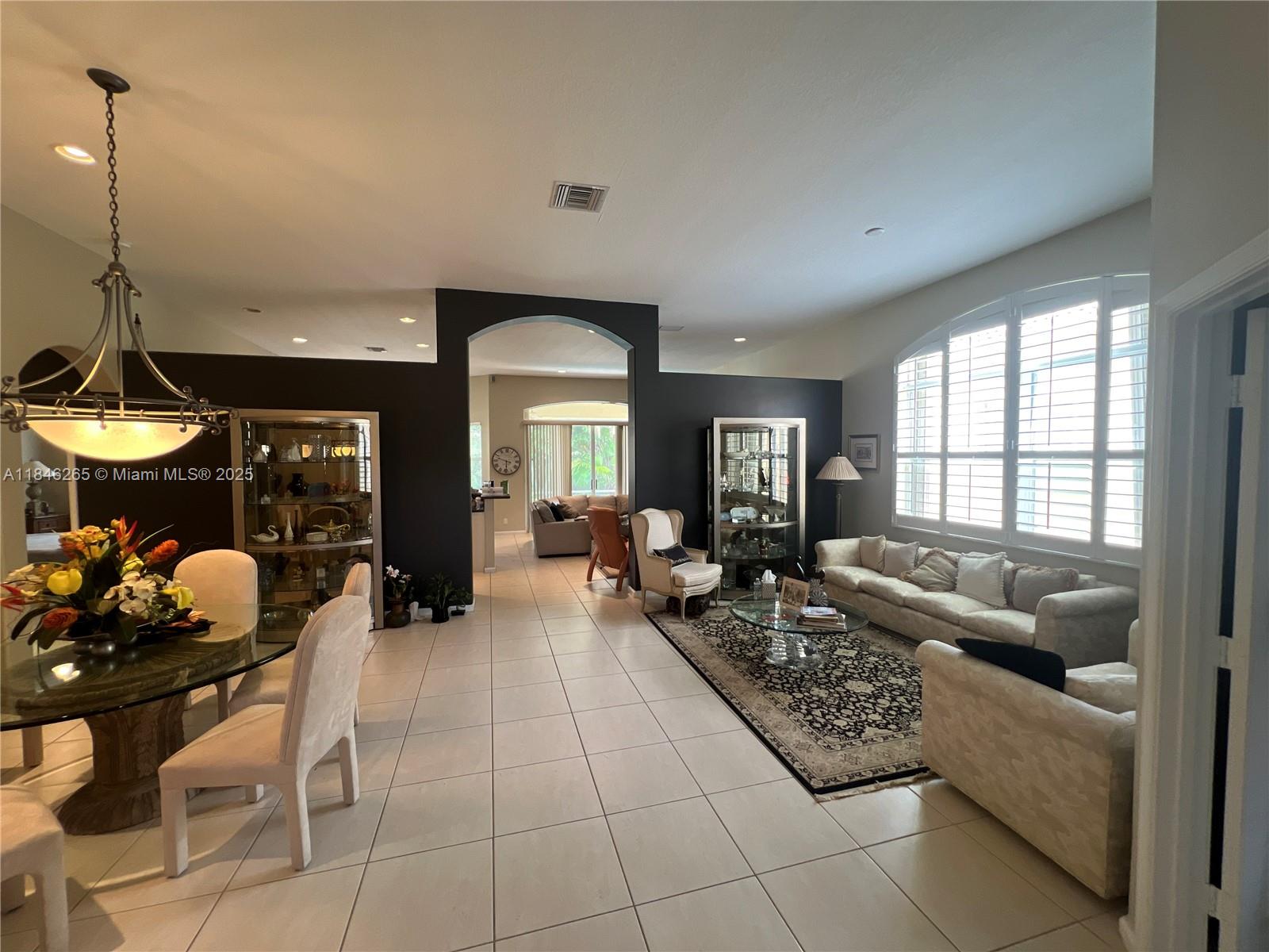 VIZCAYA 4 - Residential