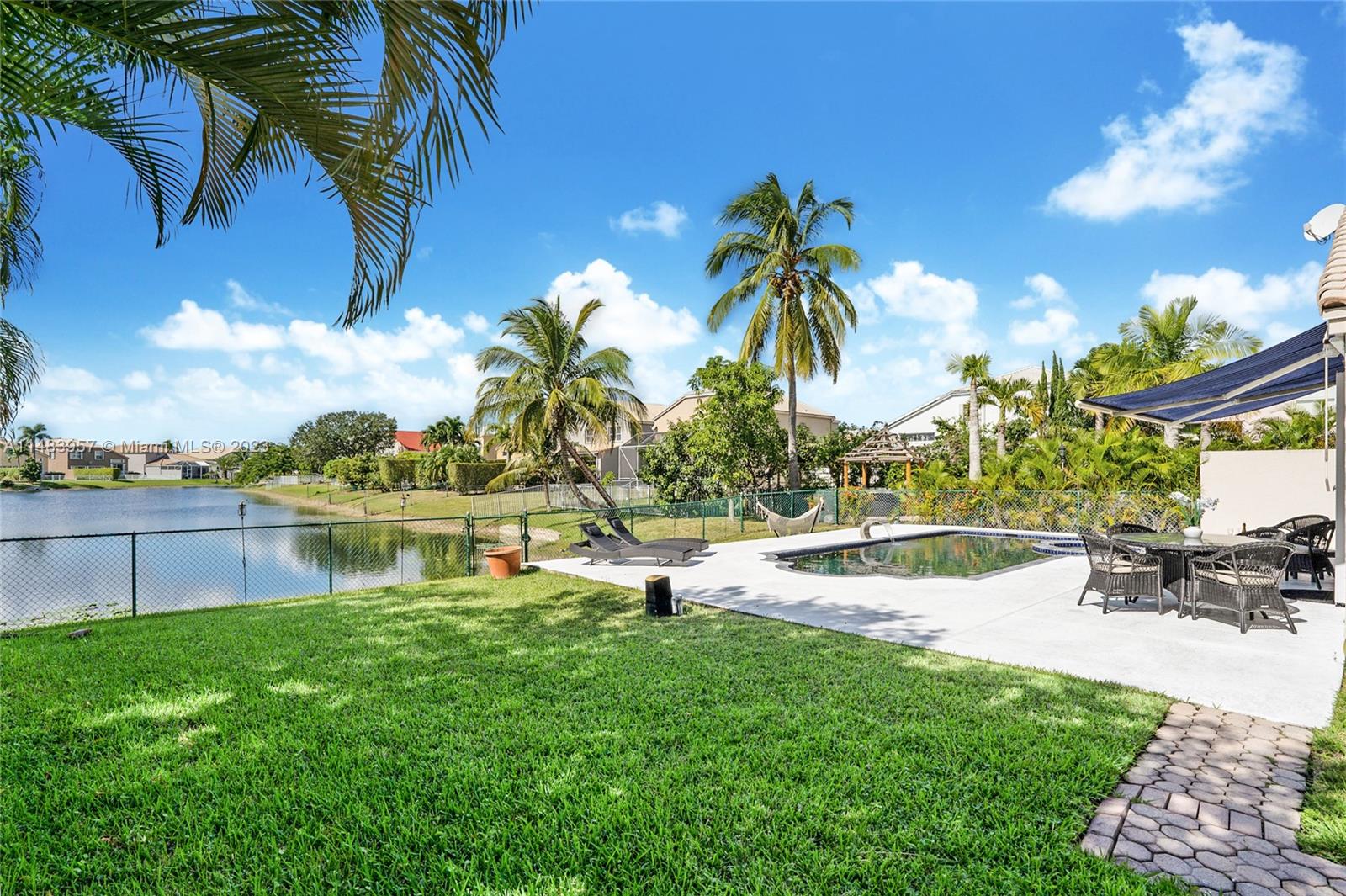 TOWNGATE - Residential