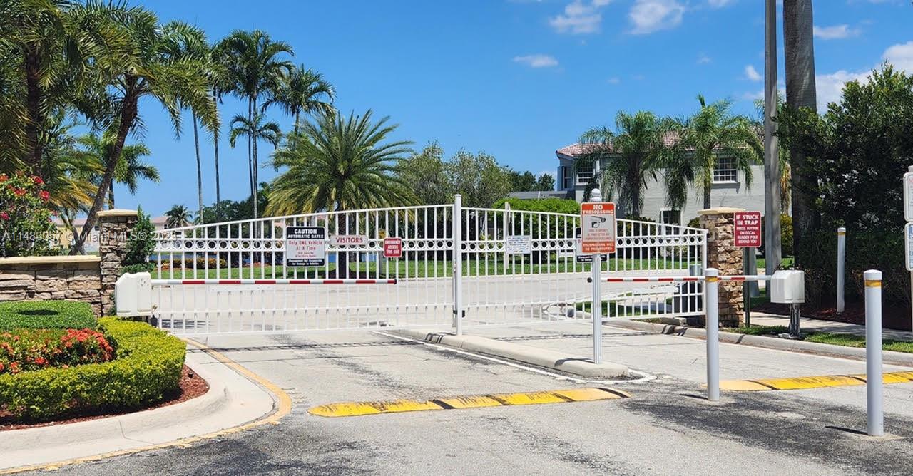 TOWNGATE - Residential