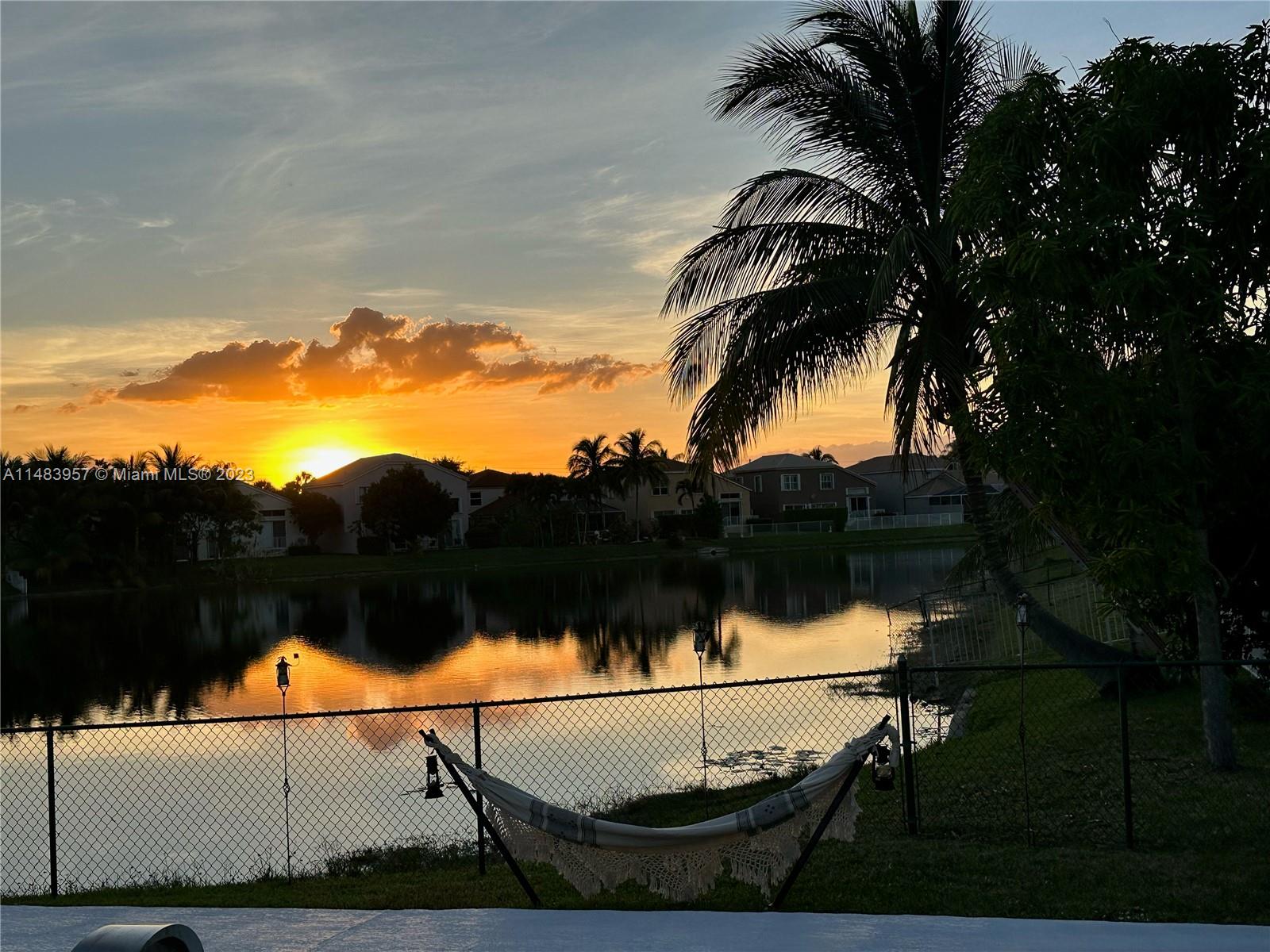 TOWNGATE - Residential