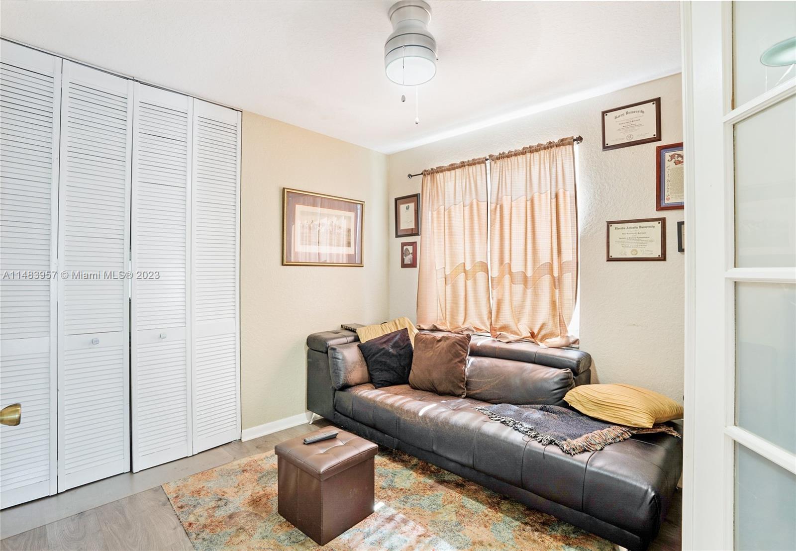 TOWNGATE - Residential