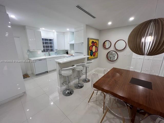 REX GARDENS CONDO - Residential Lease