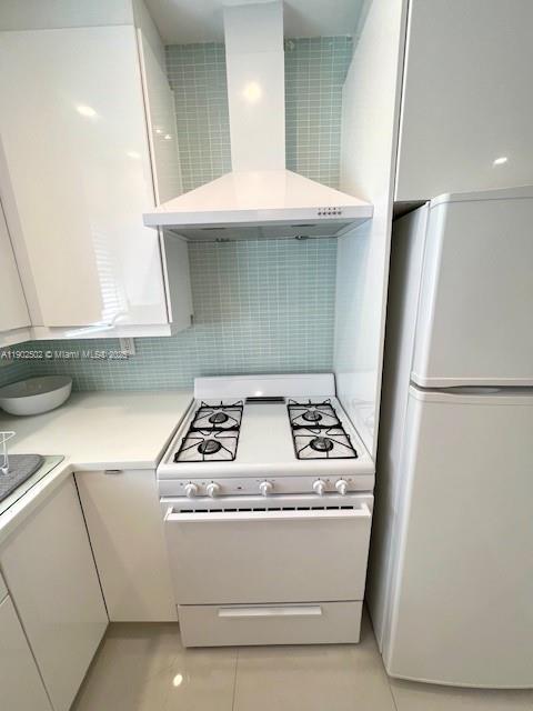 REX GARDENS CONDO - Residential Lease