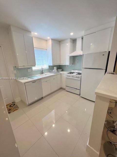 REX GARDENS CONDO - Residential Lease