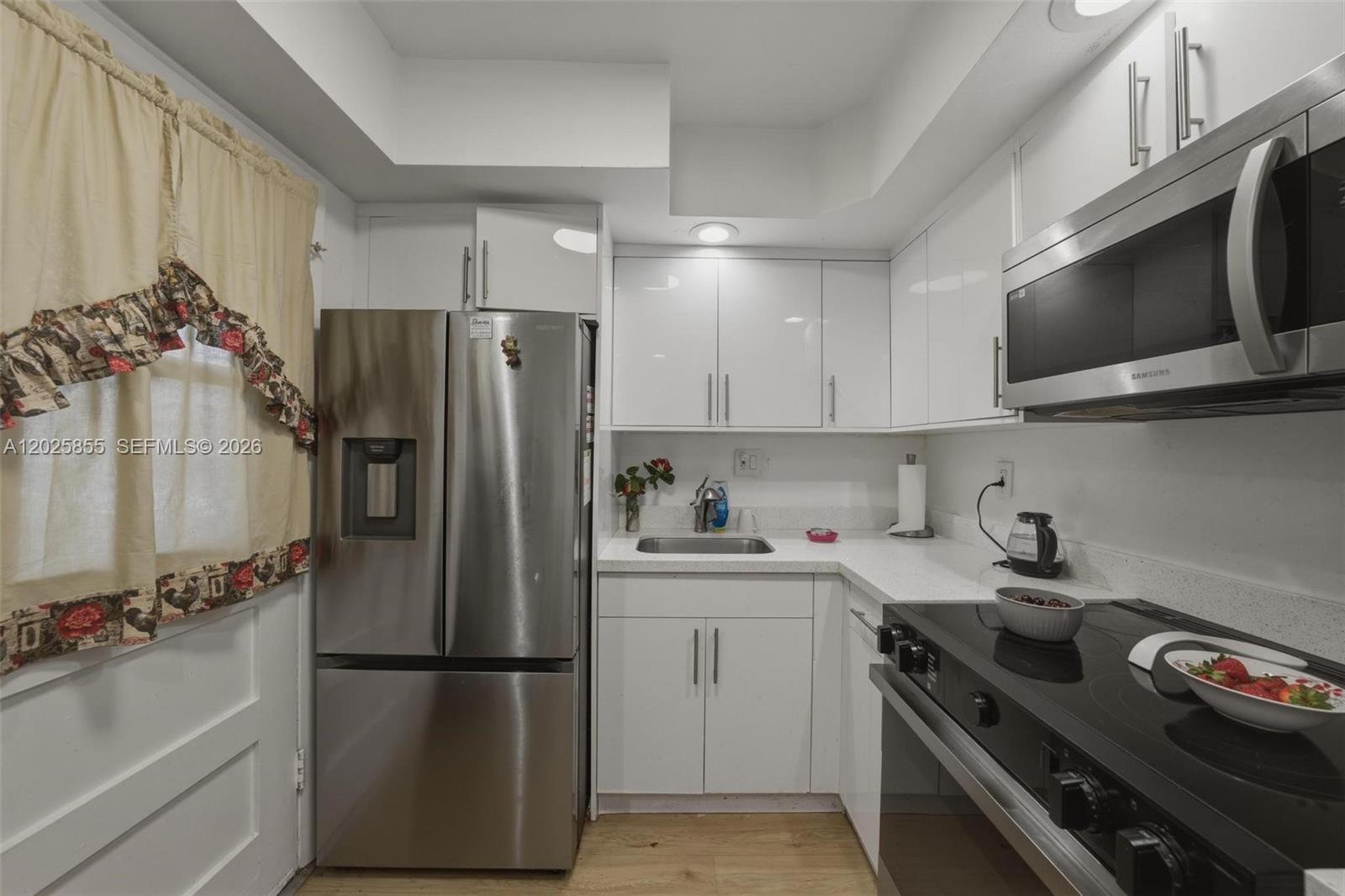 POINT EAST SEC II CONDO - Residential