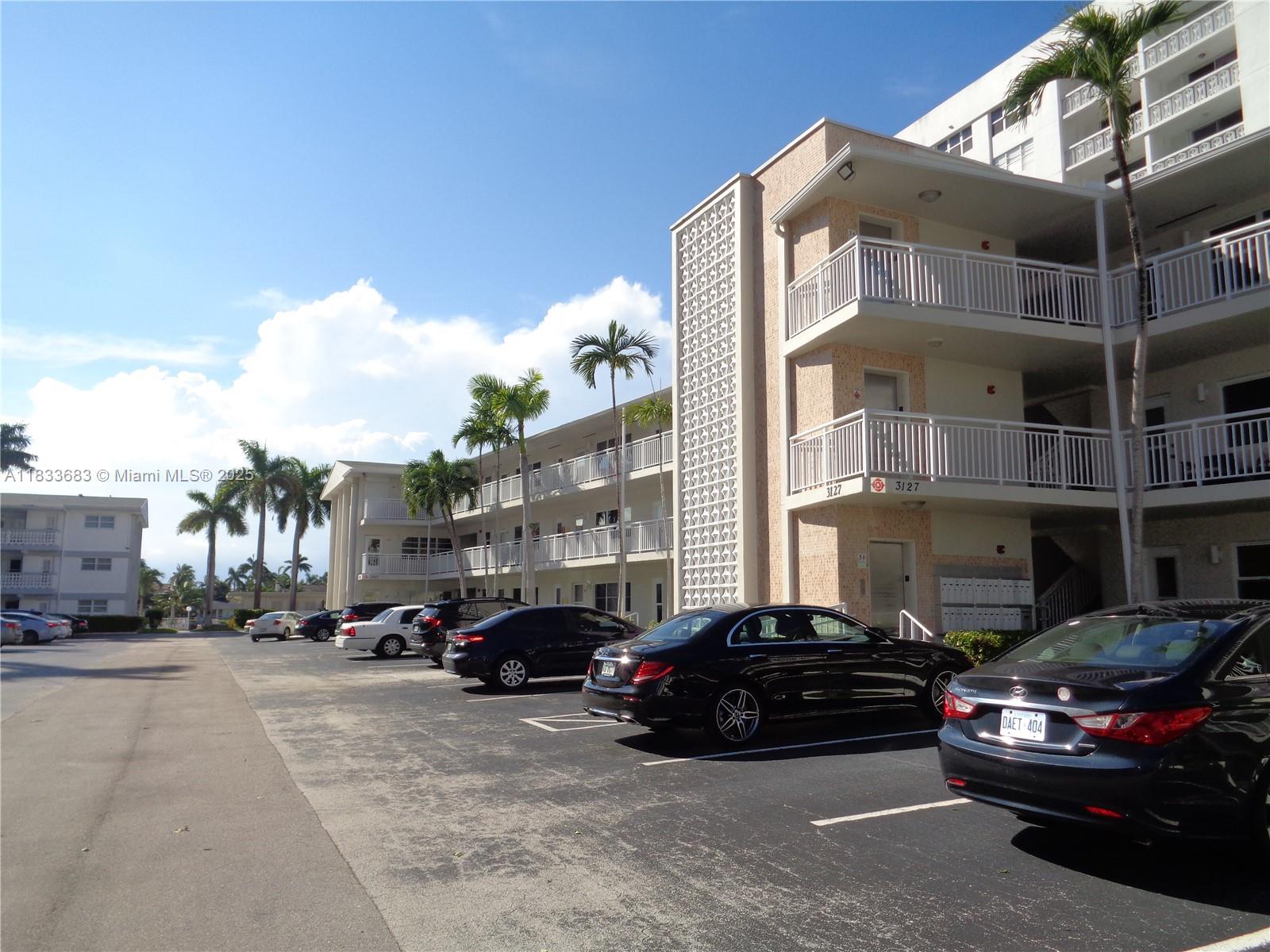 3127 S Ocean Dr 120