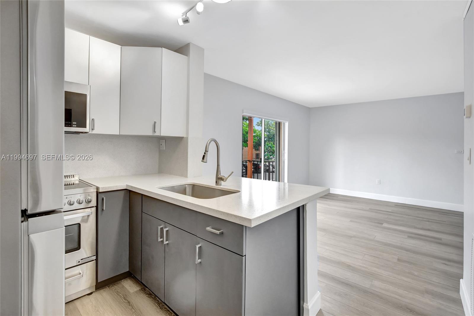 CYPRESS VILLAGE CONDO - Residential Lease