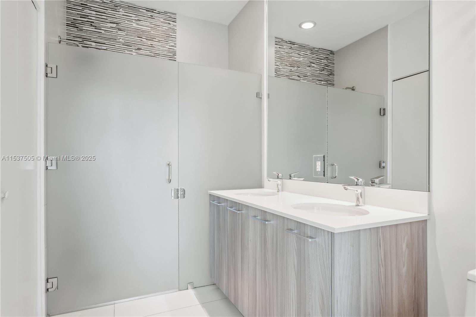 PARAISO BAYVIEWS CONDO - Residential