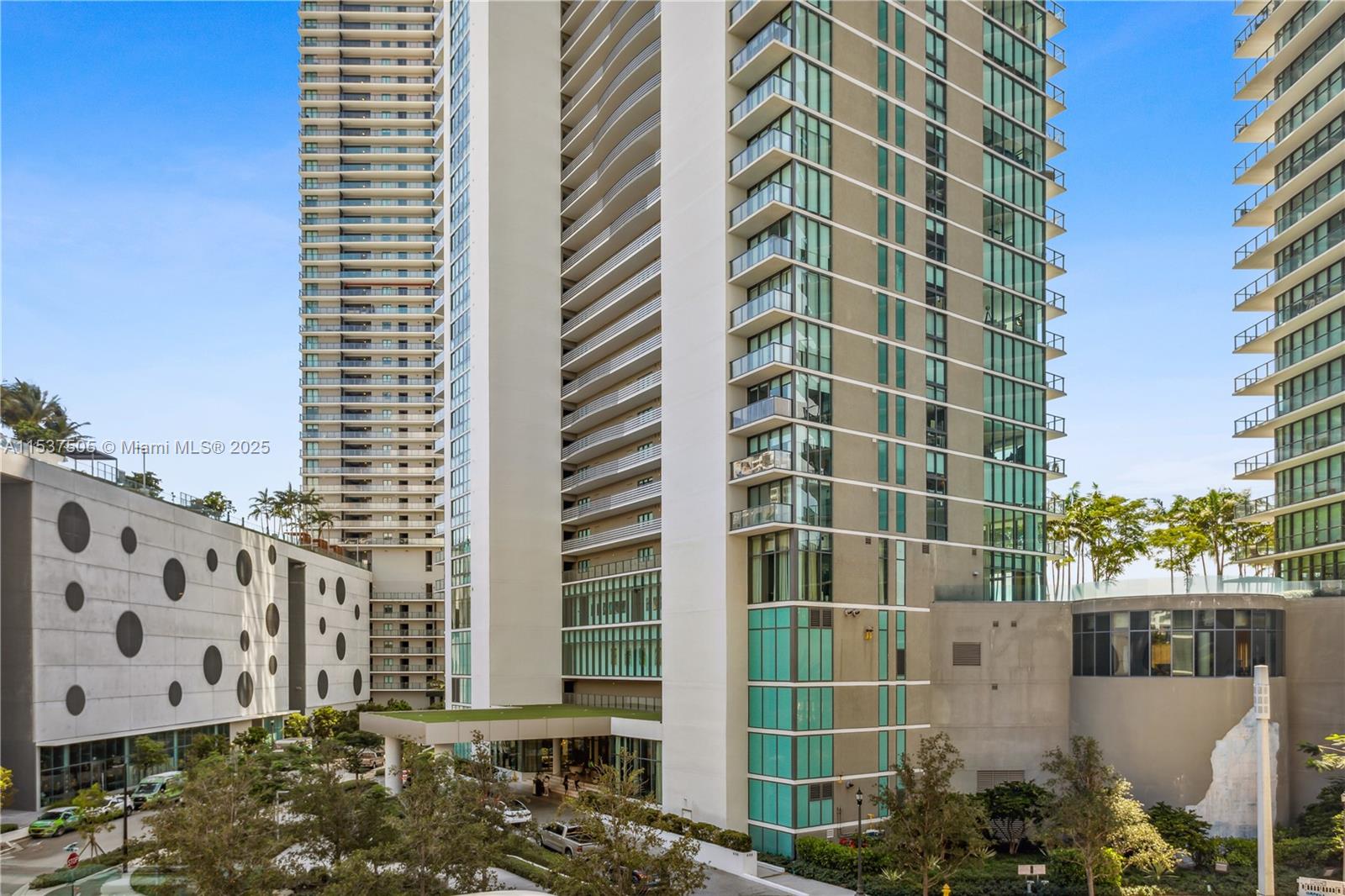 PARAISO BAYVIEWS CONDO - Residential