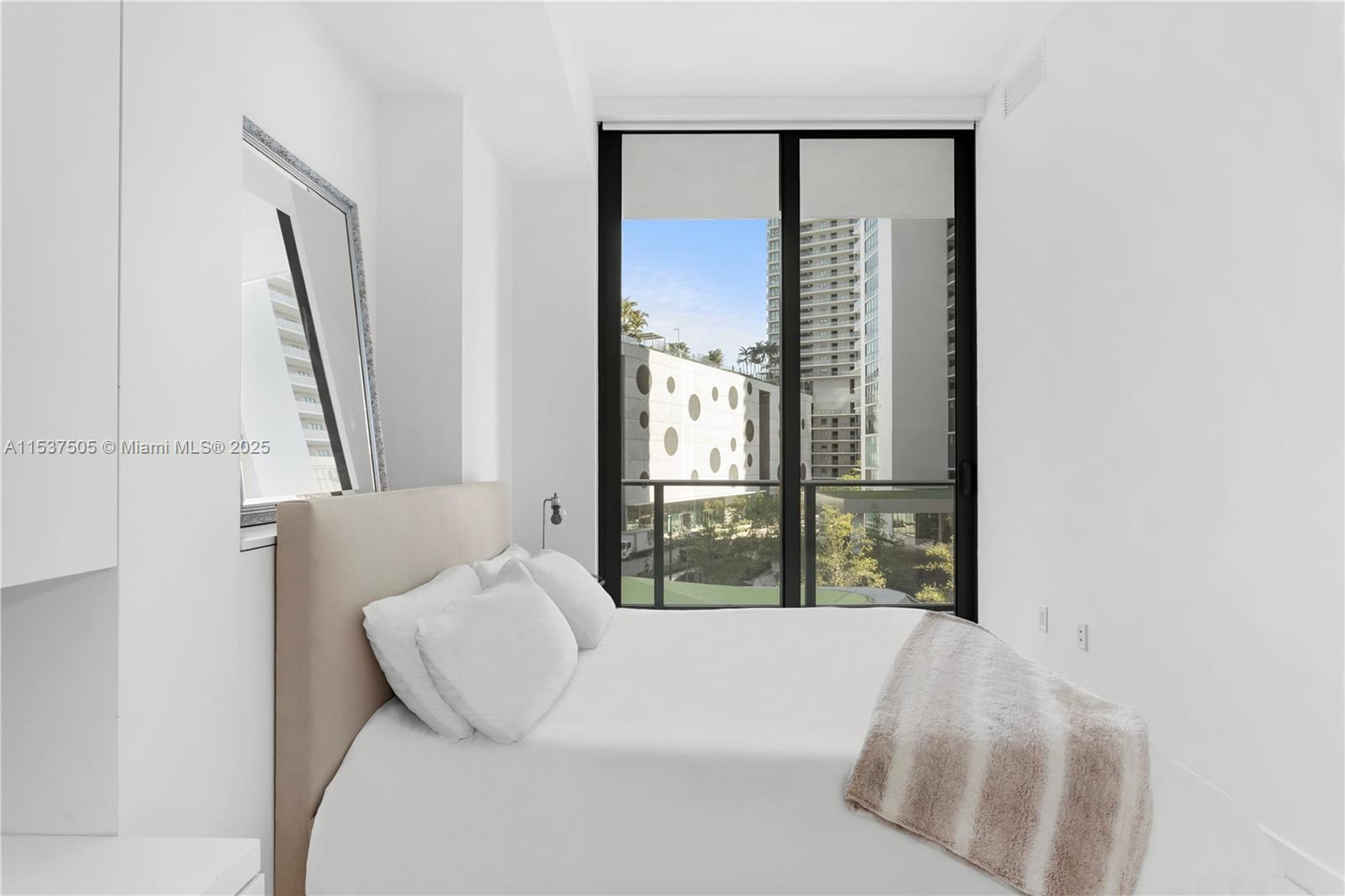 PARAISO BAYVIEWS CONDO - Residential