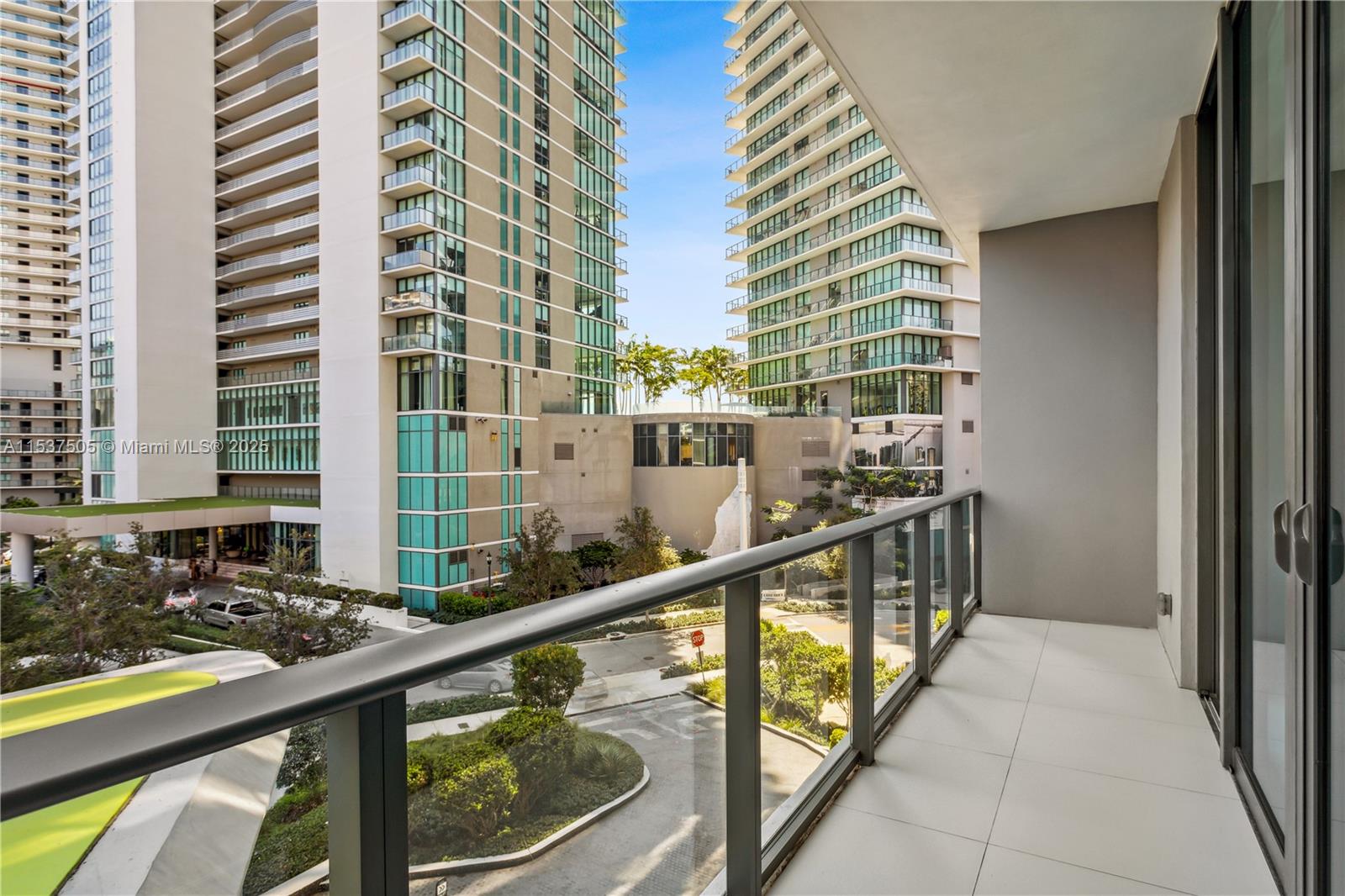 PARAISO BAYVIEWS CONDO - Residential