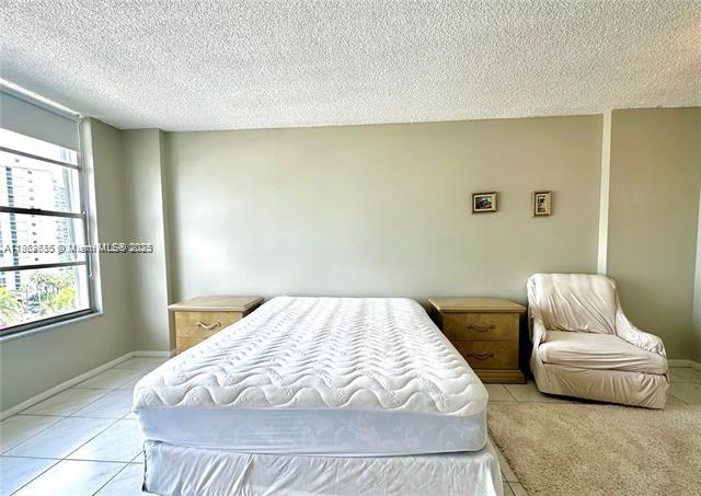 HALLMARK OF HOLLYWOOD CON - Residential Lease