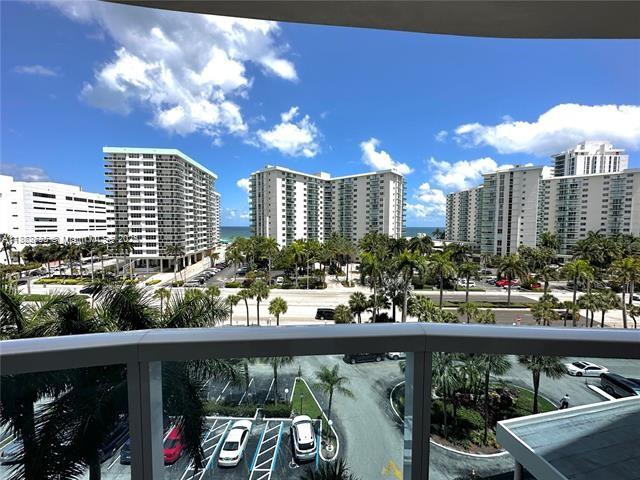 HALLMARK OF HOLLYWOOD CON - Residential Lease