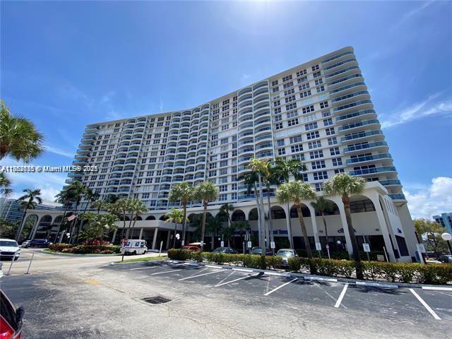 HALLMARK OF HOLLYWOOD CON - Residential Lease