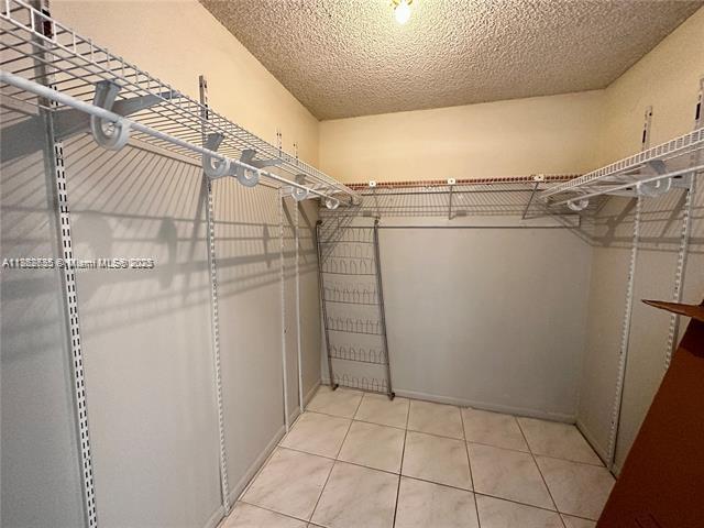 HALLMARK OF HOLLYWOOD CON - Residential Lease
