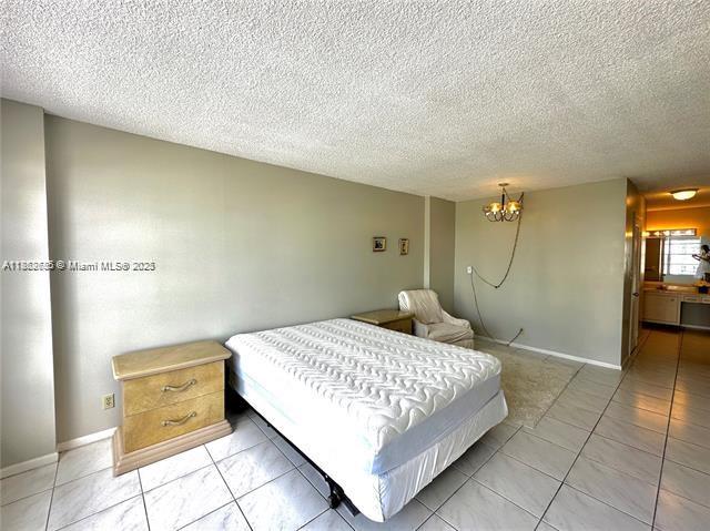 HALLMARK OF HOLLYWOOD CON - Residential Lease