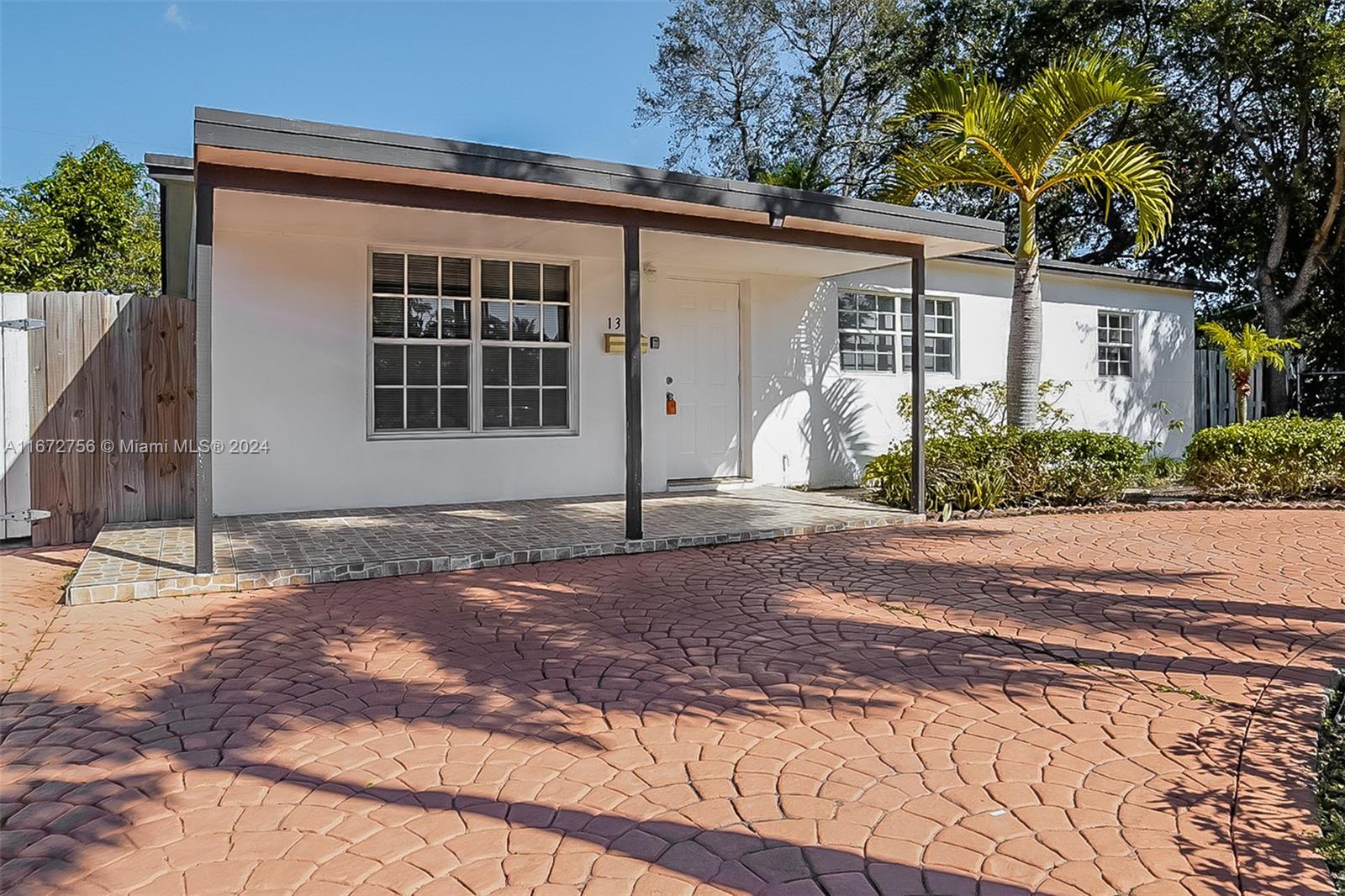 Enjoy this gorgeous home featuring living and entertainment space. This adorable home offers 3 bedroom and 2 bathroom home with ceramic type flooring. The modern kitchen is equipped with modern appliances and offers updated cabinets with plenty of storage space. Home has neutral paint throughout. The beautiful patio offers plenty of open space for enjoying gorgeous days outdoors. The private, fenced in backyard, is perfect for pets or for enjoying gorgeous days outdoors. This home won't last long. Apply today!
NOTE: Resident is responsible for installing their own washer & dryer. Move in dates are tentative and subject to change. All our homes convey in safe, clean & fully functional conditions. Prices and availability are subject to change at any time.